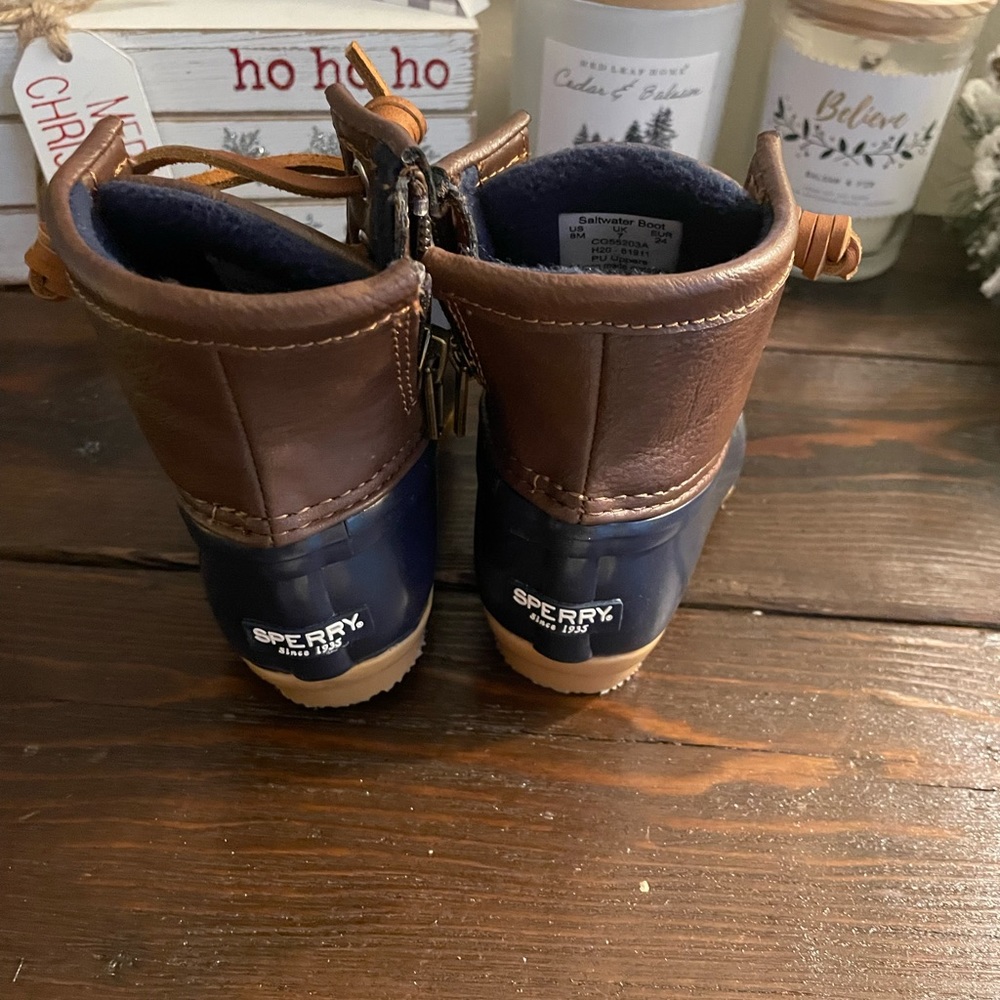 NWOT Sperry Duck Boots